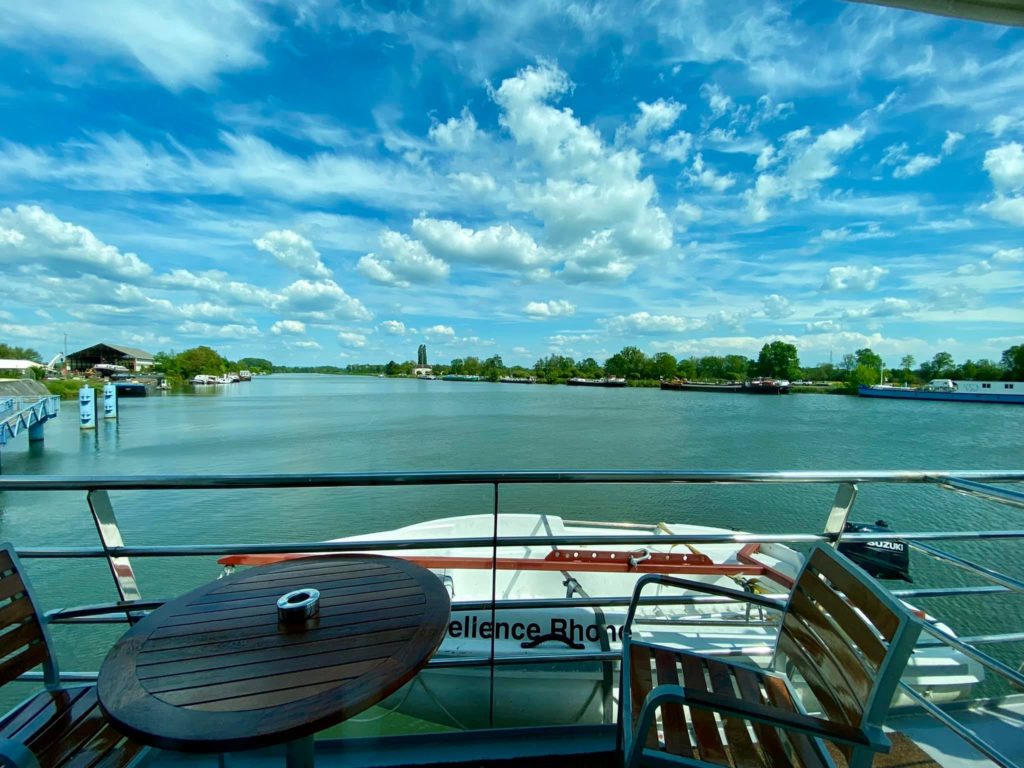 pont arrière bateau, vue sur la saone